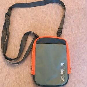 Easy Access Crossbody Bag!